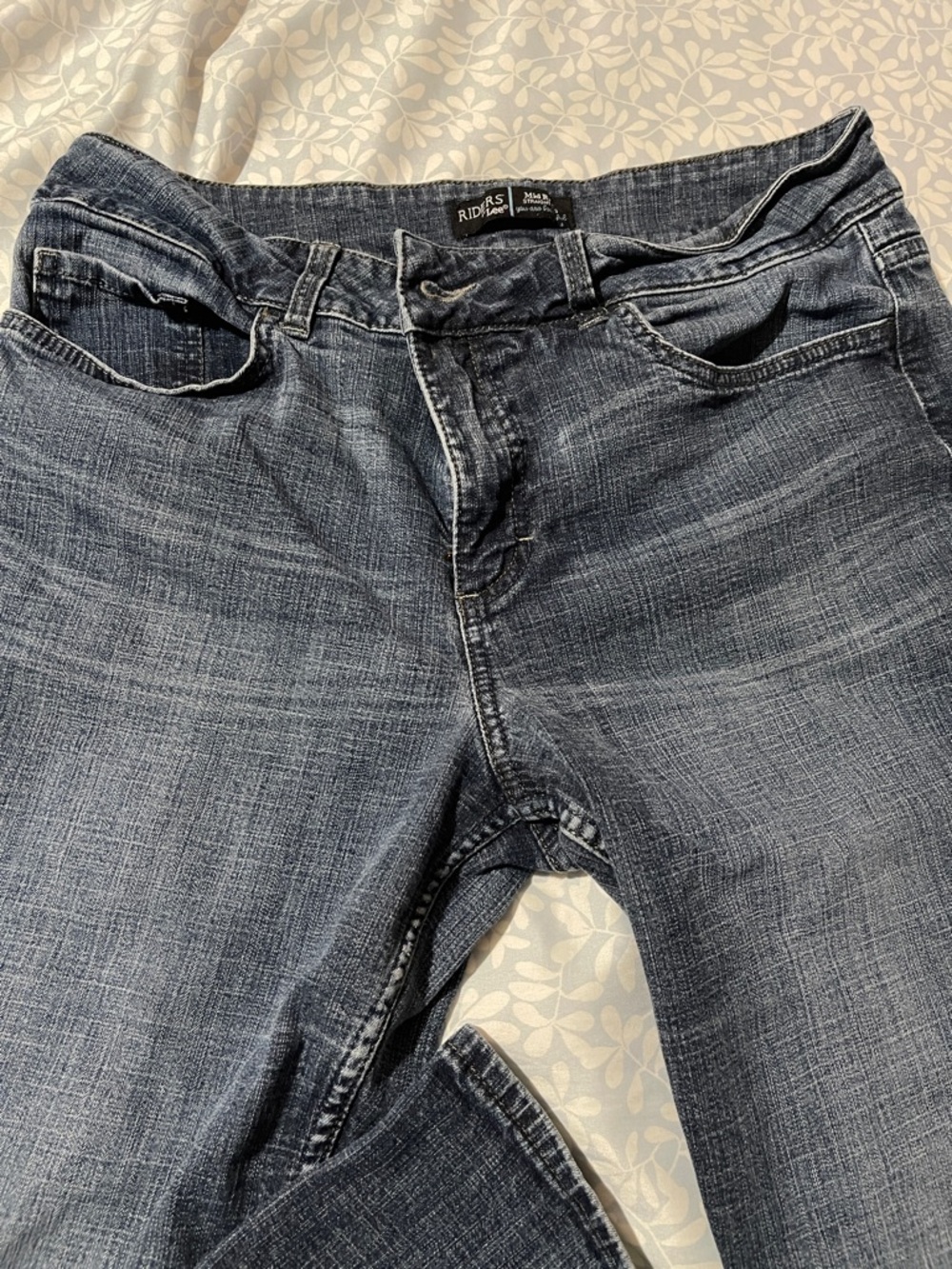 Riders by Lee Women's Straight Leg Jeans in Faded Indigo Wash